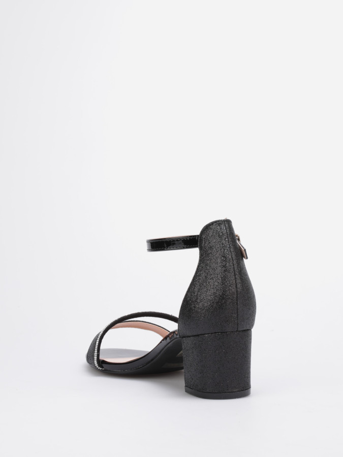 Sandales noires à paillettes et brides à strass