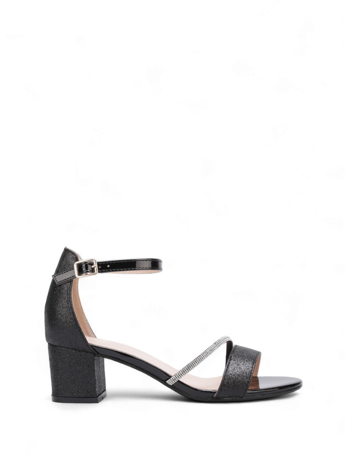Sandales noires à paillettes et brides à strass