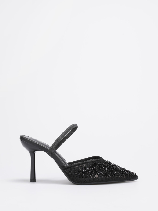 Escarpins slingback noirs ornés de perles et de strass