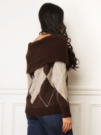 Pull col bardot marron à losanges