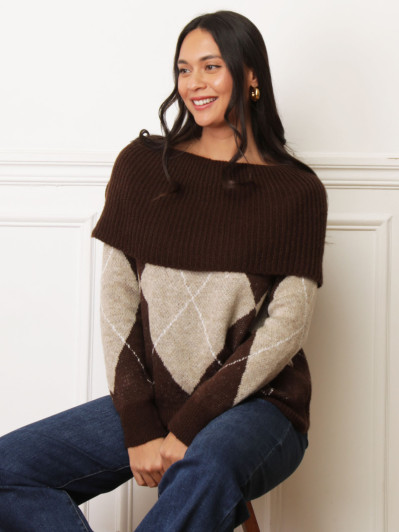 Pull col bardot marron à losanges