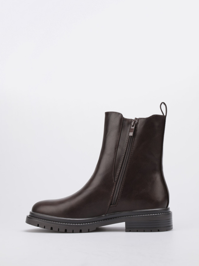 Chelsea boots à petit talon marron