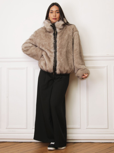 Manteau noir réversible en suédine et fausse fourrure