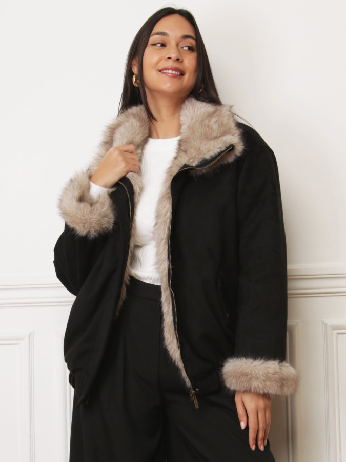Manteau noir réversible en suédine et fausse fourrure