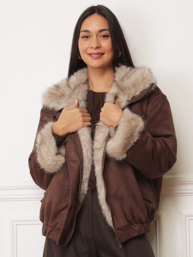 Manteau marron réversible en suédine et fausse fourrure