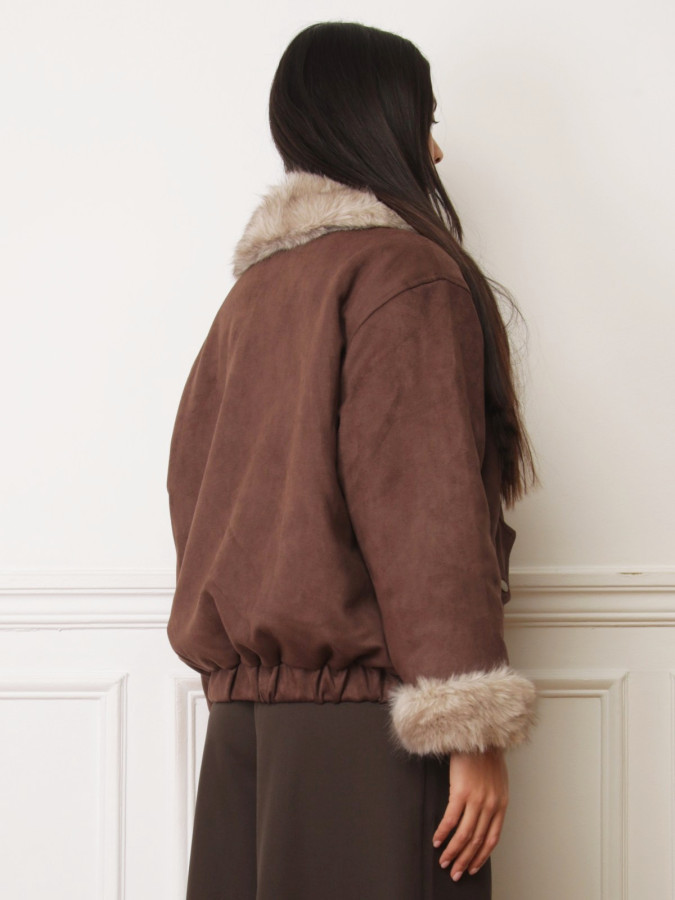 Manteau marron réversible en suédine et fausse fourrure