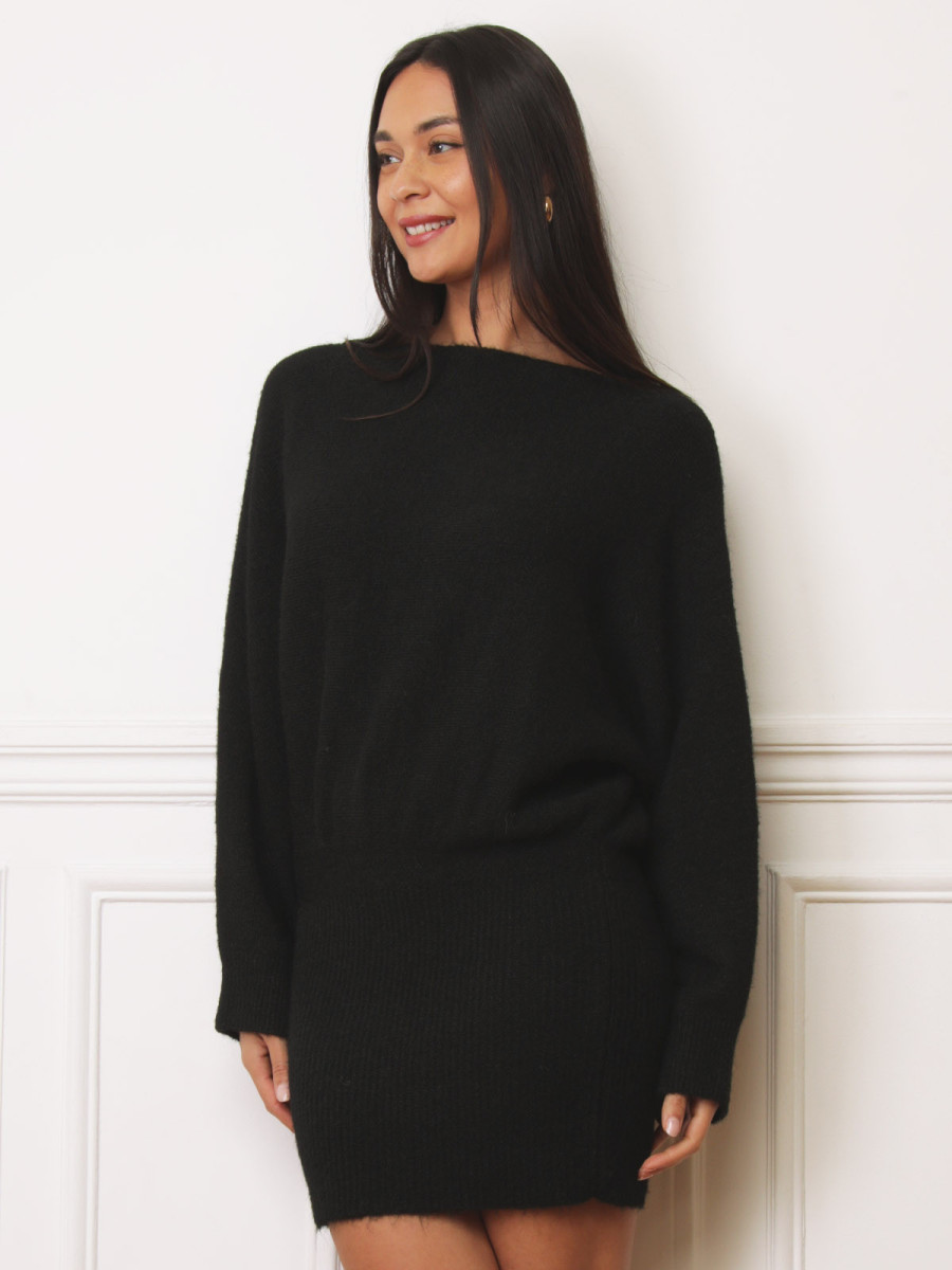 Robe pull noire  moulante et bouffante