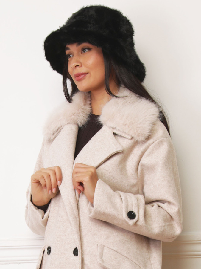 Bob en fausse fourrure noire