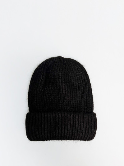 Bonnet noir en maille duveteuse