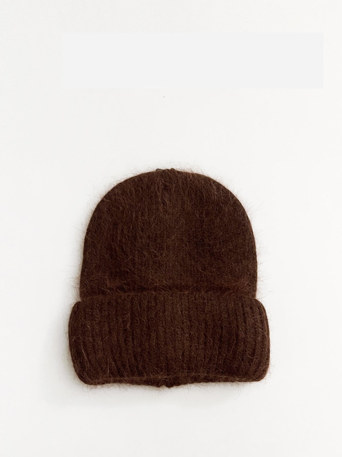 Bonnet marron en maille duveteuse