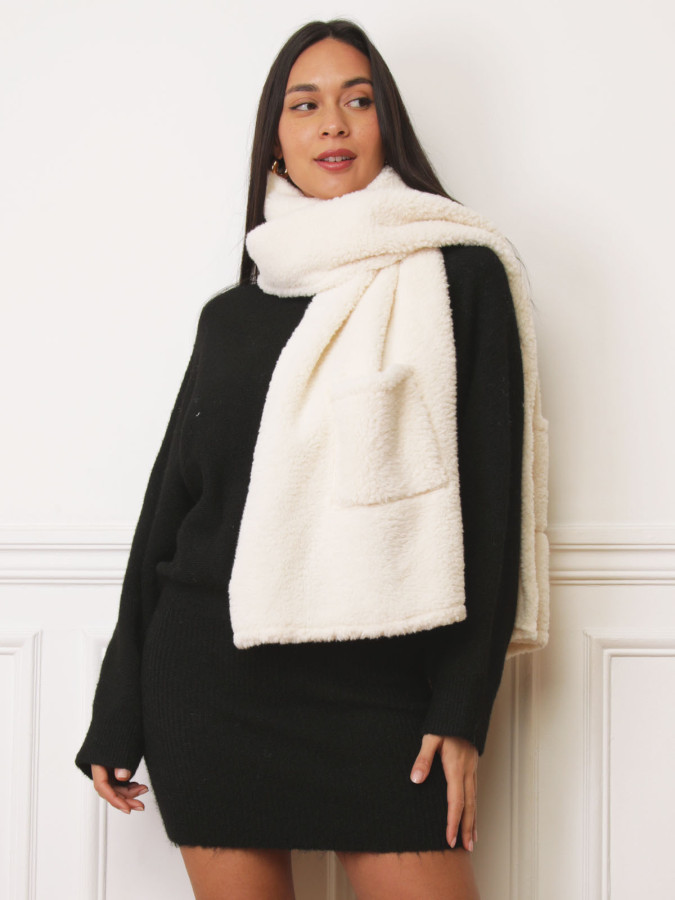 Écharpes beige moutonné à poches