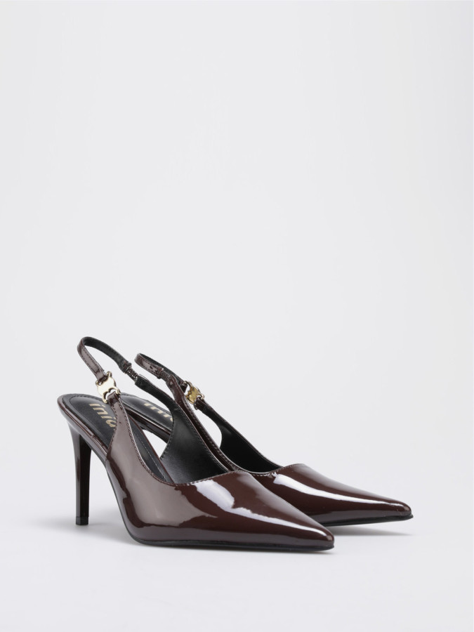 Slingback marron vernis à talon aiguille