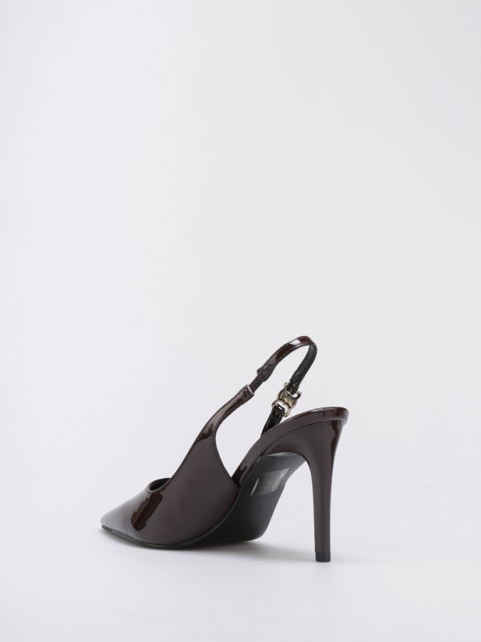 Slingback marron vernis à talon aiguille