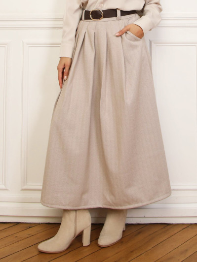 Jupe longue plissée beige avec ceinture