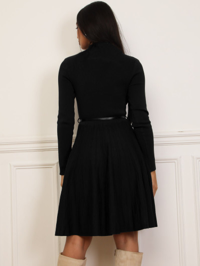 Robe patineuse ceinturée noire