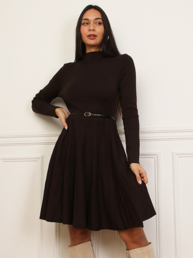 Robe patineuse ceinturée marron