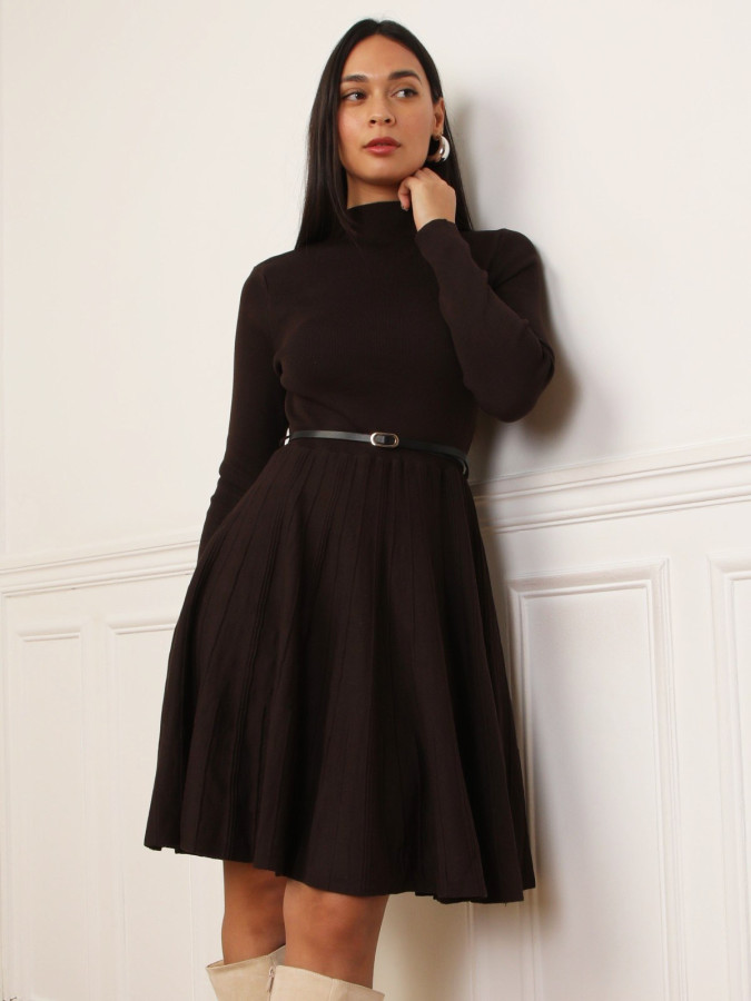 Robe patineuse ceinturée marron