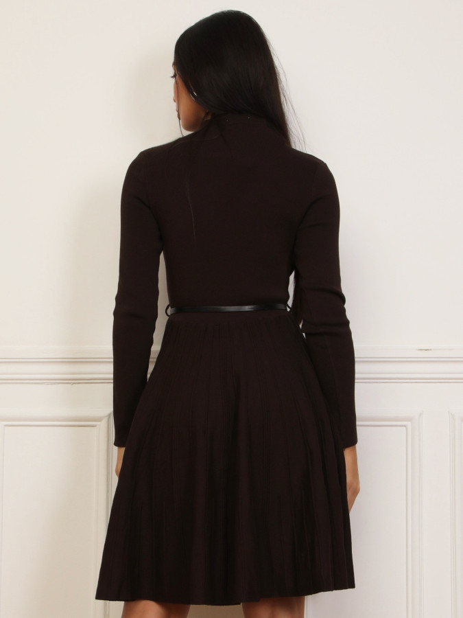 Robe patineuse ceinturée marron