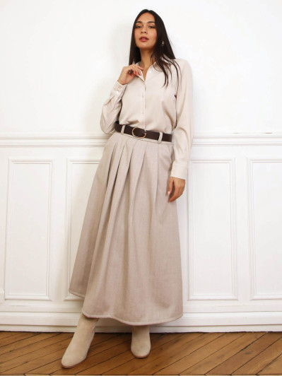 Jupe longue plissée beige avec ceinture