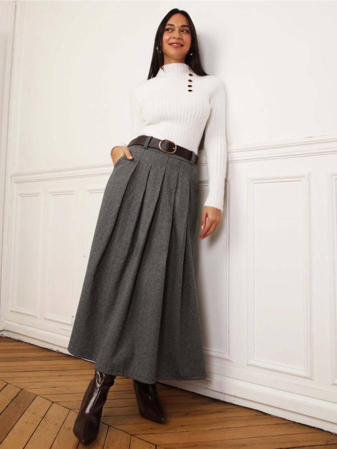 Jupe longue plissée grise avec ceinture