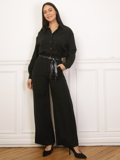 Chemise fluide noire à boutons dorés