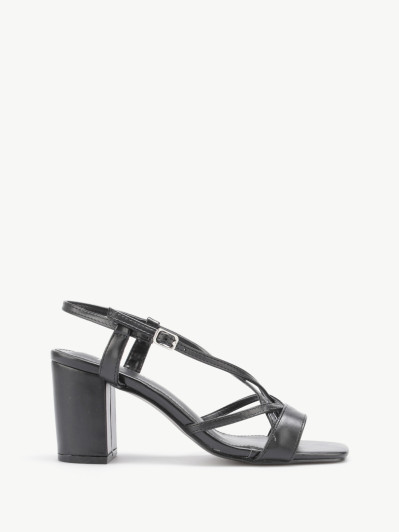 Sandales noires à brides croisées et talon carré