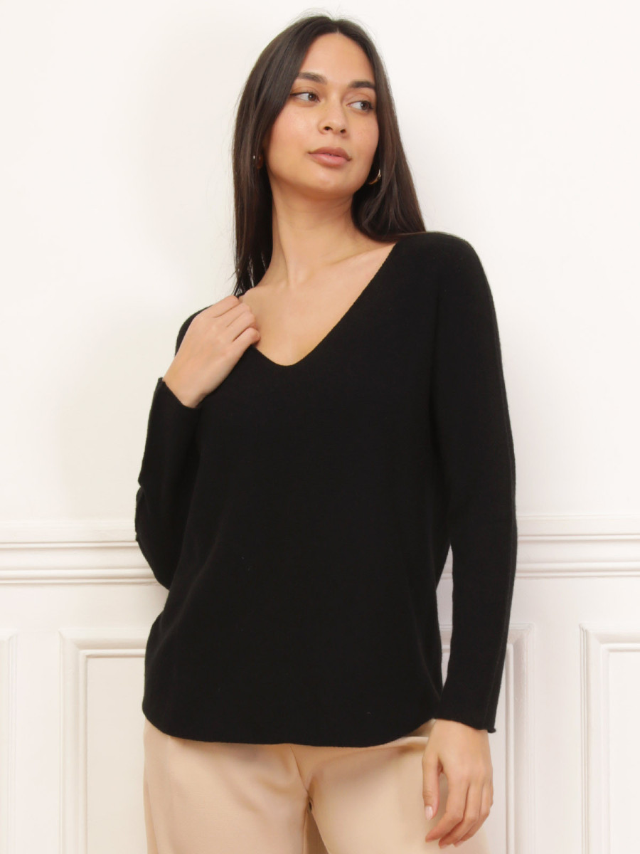 Pull col V noir en maille côtelée
