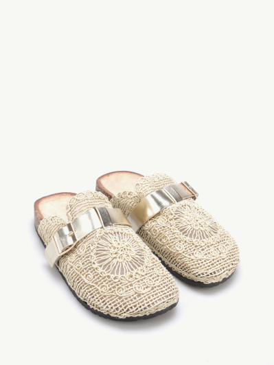 Mules dorées en broderie crochet