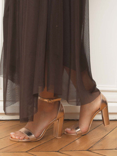 Sandales à talon et double brides