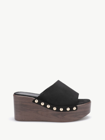 Mules noires à plateforme cloutées et large bride en suédine