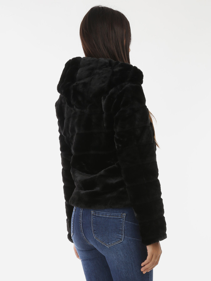 Manteau court noir fausse fourrure à capuche