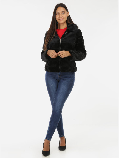 Manteau court noir fausse fourrure à capuche