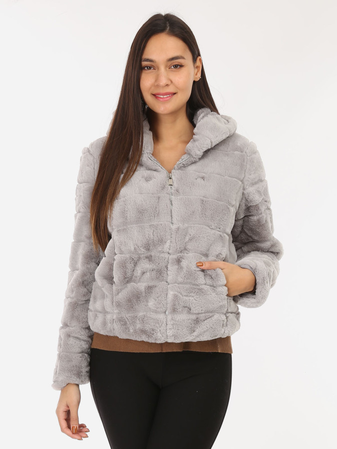 Manteau court gris à fausse fourrure et capuche