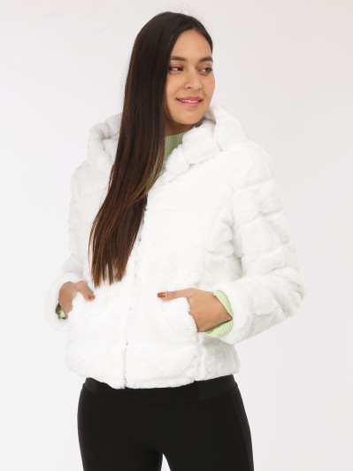 Manteau court blanc à fausse fourrure et capuche