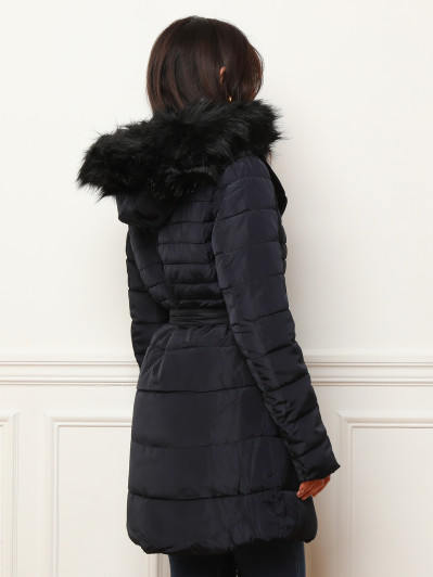 Doudoune bleue avec capuche fausse fourrure et ceinture
