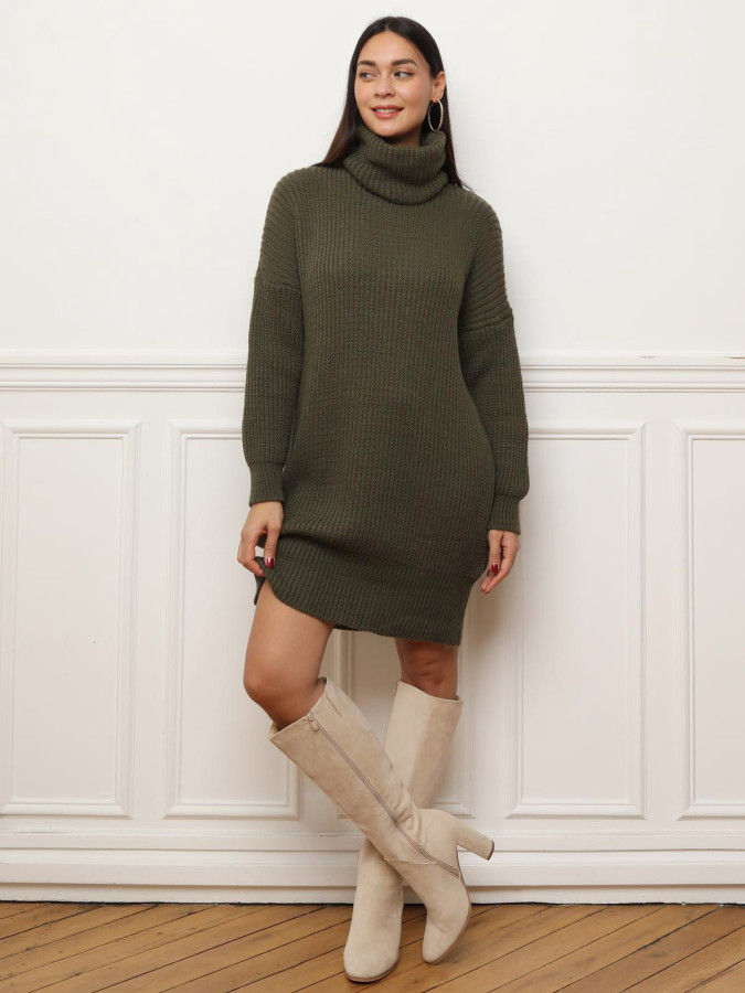 Robe pull courte kaki à col roulé