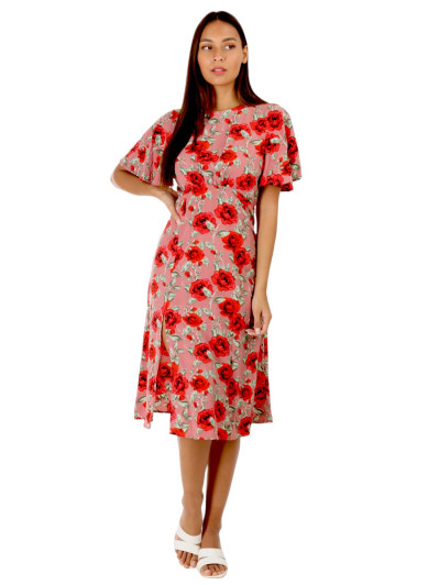 Robe rose à fleurs rouges et dos nu