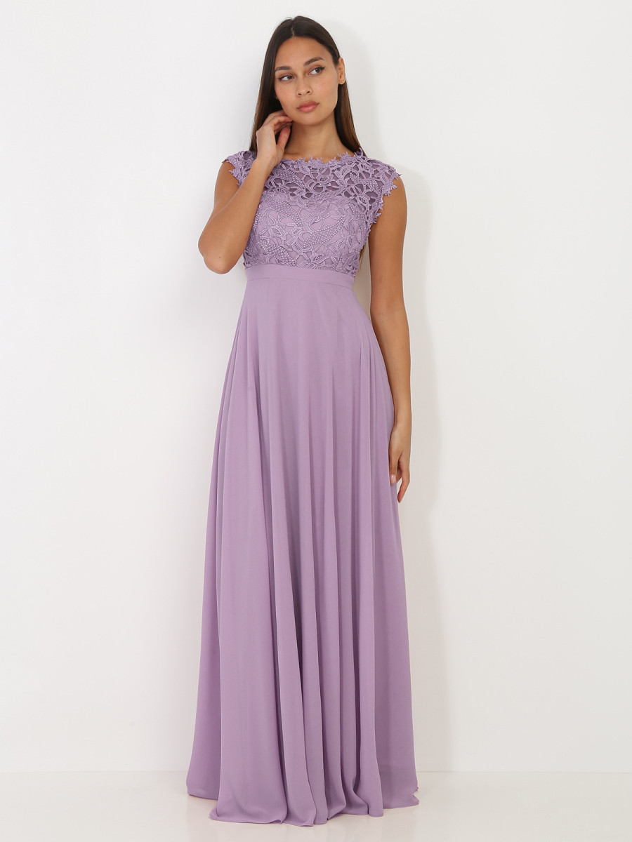 Robe longue parme à dentelle