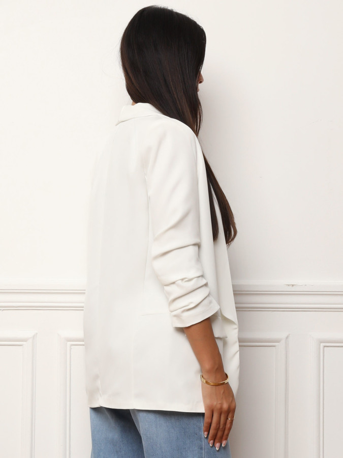 Veste blazer blanche à manches retroussées