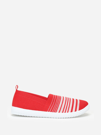 Baskets slip-on rouges en maille et effet transparent