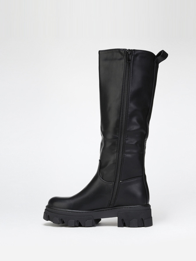 Bottes en simili noires à semelle crantée