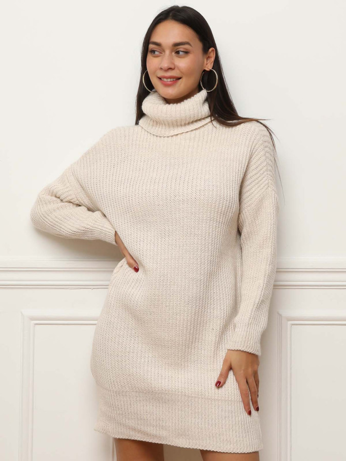 Robe pull beige courte beige à col roulé