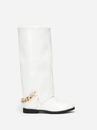 Bottes à revers blanche avec chaîne dorée