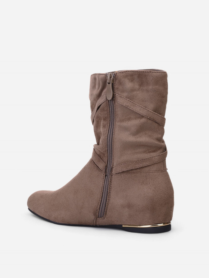 Bottines plissées et compensées à pampilles