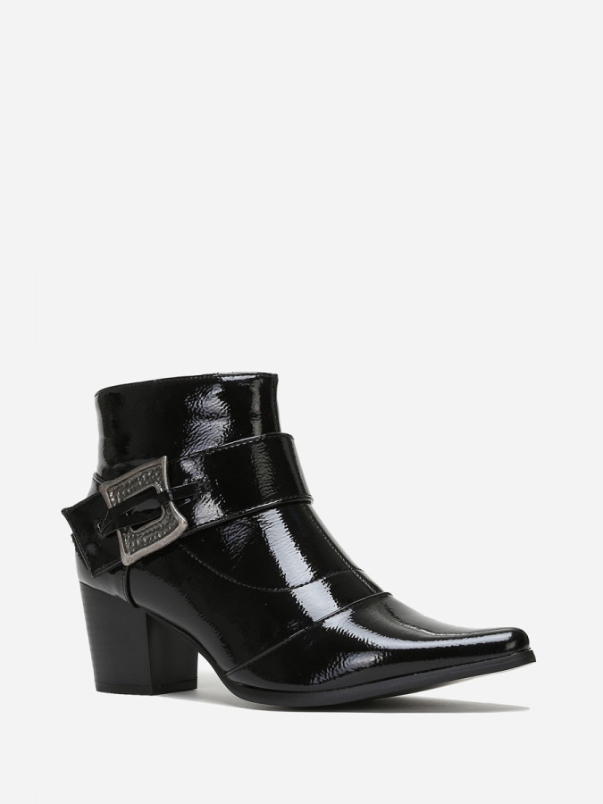 Bottines vernies à talon et boucle