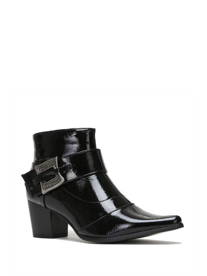 Bottines vernies à talon et boucle