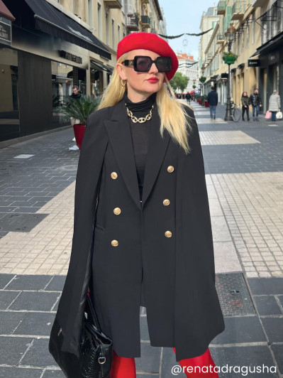 Manteau cape noir à boutons style officier