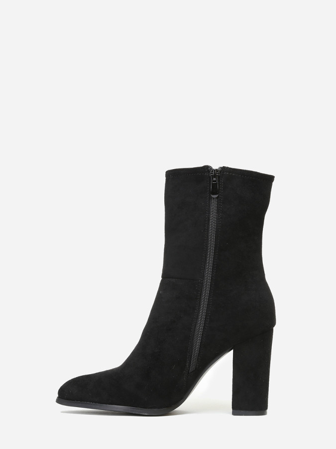 Bottines pointues noires en suédine