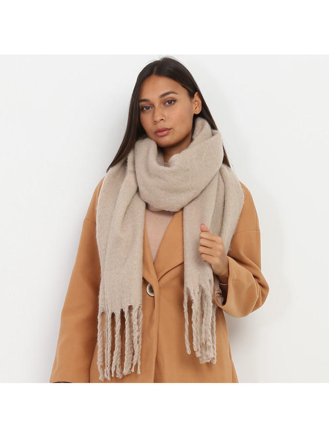 Echarpe beige duveteuse à franges