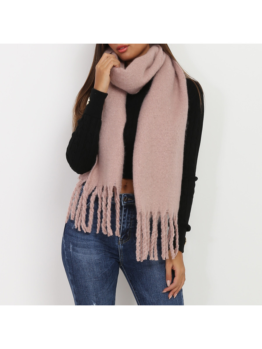Echarpe rose duveteuse à franges